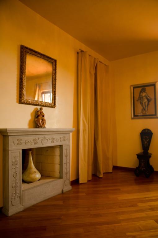 B&B Serena Πράτο Δωμάτιο φωτογραφία